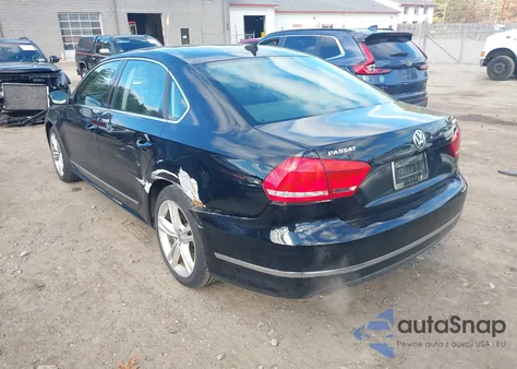 2014 Volkswagen Passat 1.8T Sel Premium z USA, uszkodzony, nr VIN 1VWCT7A34EC012015